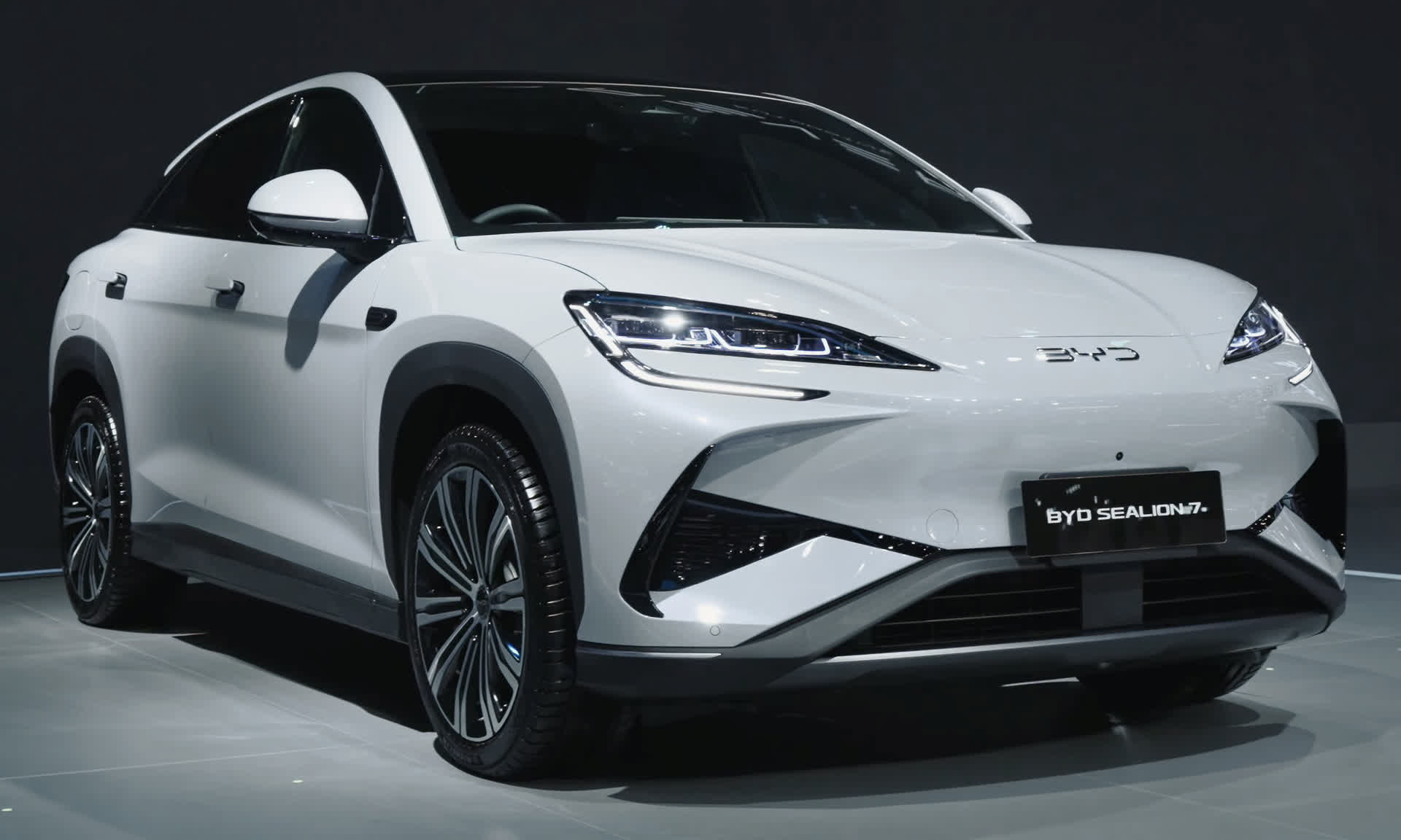 BYD Sealion 7 AWD Design